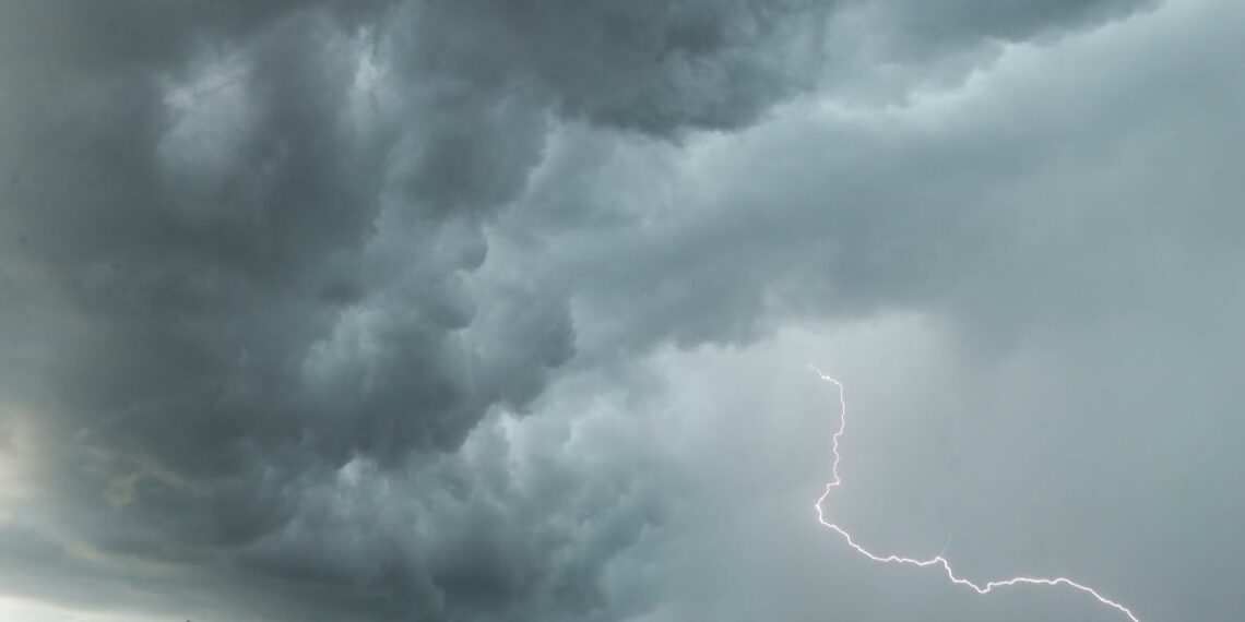 في نشرة متابعة: الرّصد الجوي يتوقّع أمطارا غزيرة في هذه الولايات