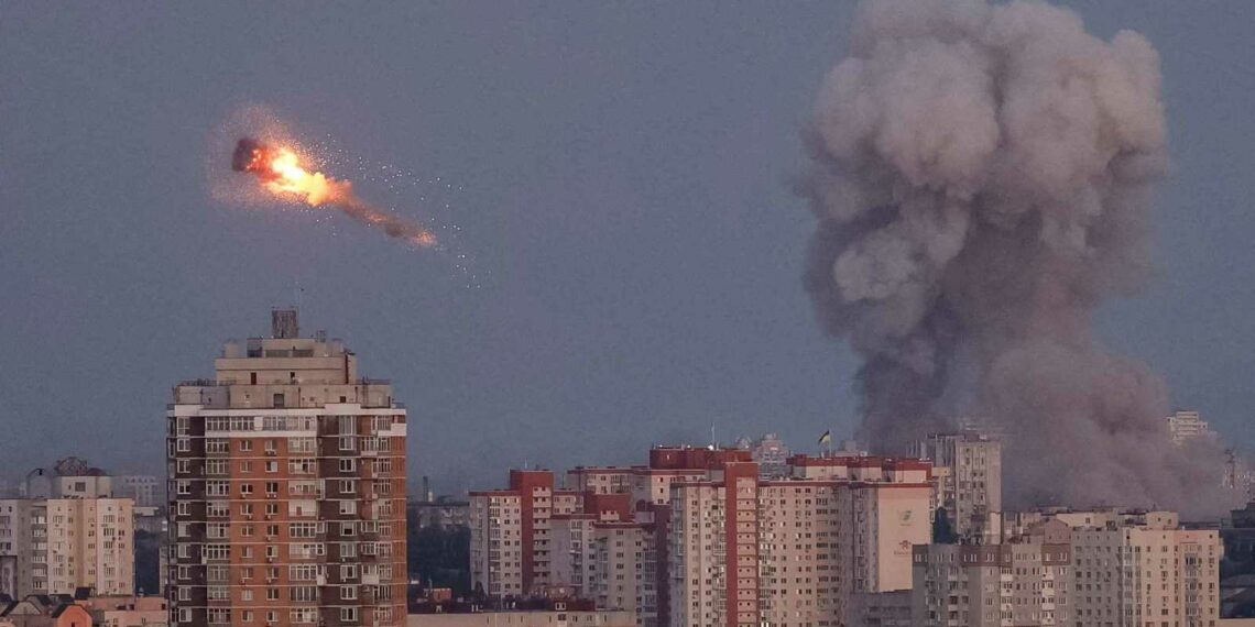 استعملت 805 مسيّرات: روسيا تشنّ أعنف هجهوم جويّ على كييف