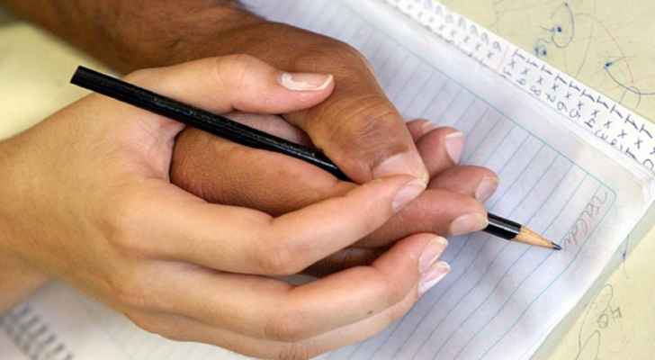 ولايات الشّمال الغربي والوسط في الصّدارة…680 ألف تونسي أميّون