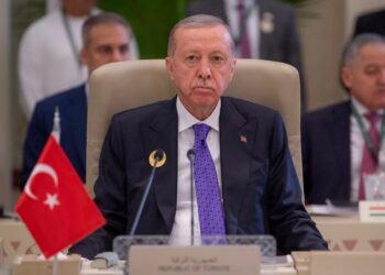 القمّة العربيّة الإسلاميّة: اردوغان يقول إن ما يجري نتاج “عقليّة إرهابيّة تعيش على الدم والفوضى”