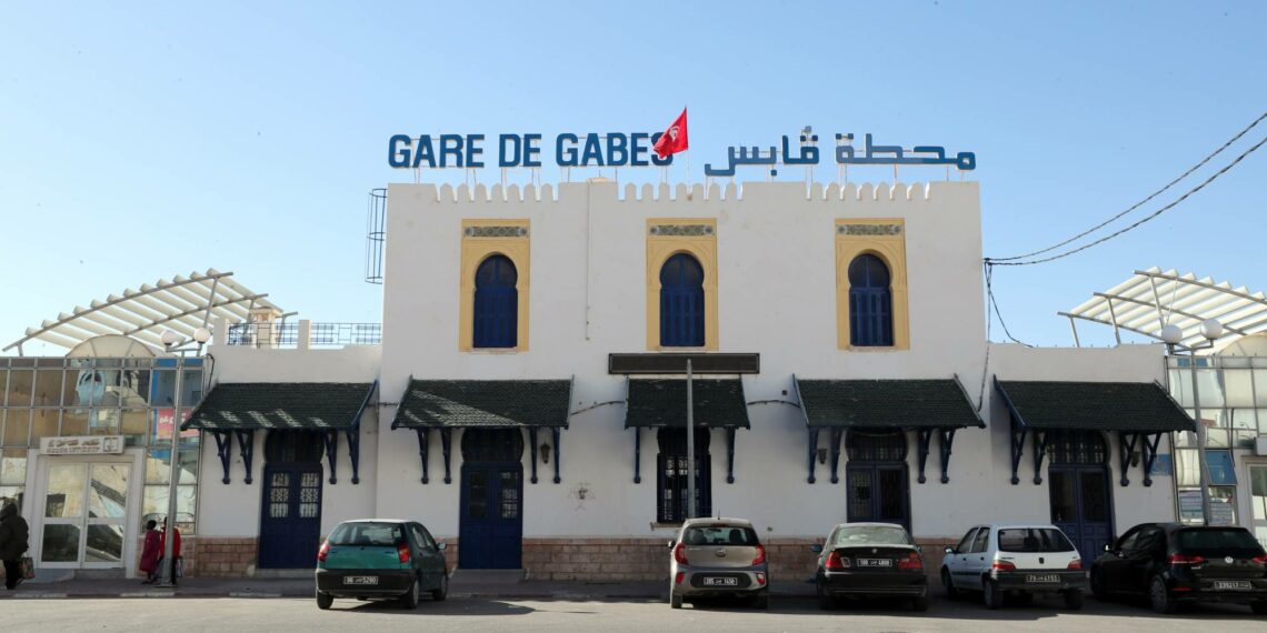 قابس: الإضراب العام يشلّ المدينة في انتظار تنظيم المسيرة