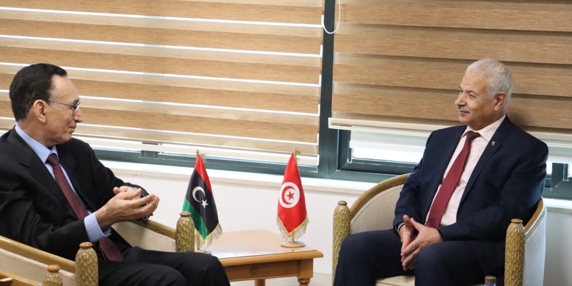 اجتماع وزاري تونسي ليبي للتباحث حول واقع وآفاق التعاون الاقتصادي والتجاري