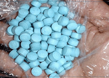 حجز أكثر من 5 آلاف قرص أكستازي وإيداع مروجين بالسجن