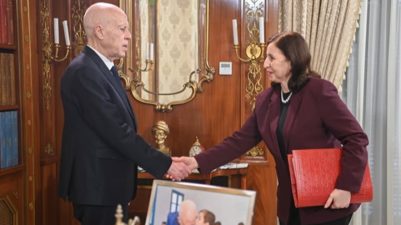 رئيس الجمهورية: “تونس تعيش مرحلة تاريخيّة فارقة والقرارات التي يجري العمل على إعدادها لن تُخيّب آمال الشّعب التّونسي”