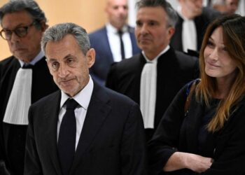 21 أكتوبر: ساركوزي يبدأ عقوبة السجن 5 سنوات