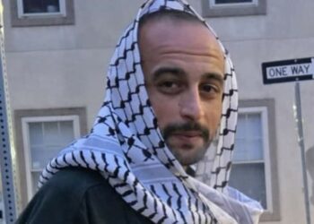 الإحتلال يعتدي بالعنف الشديد على التونسي مهاب السنوسي