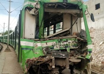 حادث اصطدام عربتي الميترو يخلف عددا من الإصابات