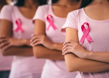 رمادة: انتفاع 131 امرأة بخدمات قافلة صحية للكشف المبكر عن سرطاني الثدي وعنق الرحم