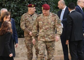 بعد مقتل موظف في الجنوب بنيران إسرائيلية: الرئيس اللبناني يطلب من الجيش التصدي لأي توغل إسرائيلي