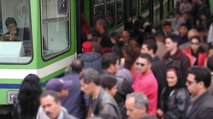 نواب يقترحون تعويض رخصة النقل البري بكراس شروط لتحسين الخدمات