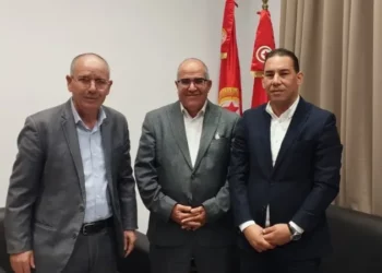 لمناقشة الأوضاع في الساحة الوطنية: لقاء بين الطبوبي ورئيس رابطة حقوق الإنسان وعميد المحامين