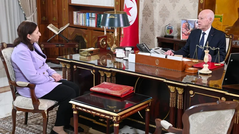 رئيس الجمهوريّة يؤكد على “ضرورة مواصلة الحرب ضدّ الفساد والمُفسدين أينما وُجدوا سواء داخل الإدارة أو خارجها”