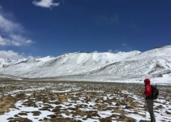 وفاة 9 أشخاص بعواصف عنيفة وانهيار ثلجي في جبال الهيمالايا