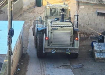 الإحتلال يهاجم الضفة ويحولها إلى ثكنة عسكرية مغلقة