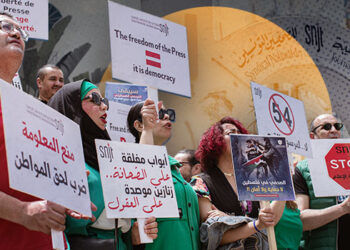 اليوم: الصحفيين ينظمون إحتجاجات لتلبية مطالبهم