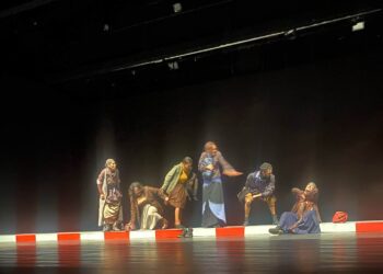 أيام قرطاج المسرحية: مسرحية “الهاربات” للمخرجة وفاء الطبوبي تحصد التانيت الذهبي