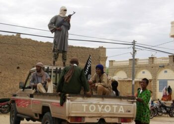 بسبب حصار باماكو: سفارة تونس في مالي تتواصل مع الجالية التونسية