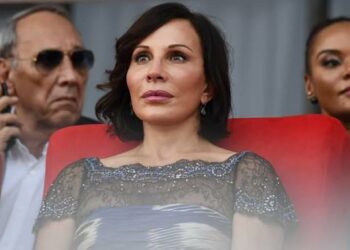 الغابون: الحكم بالسجن 20 عاما غيابيا بحق زوجة الرئيس المعزول علي بونغو وابنه بتهم اختلاس أموال عامة