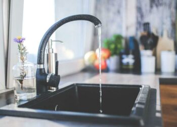 اضطراب وانقطاع مياه الشرب بمدينة سجنان وأحوازها