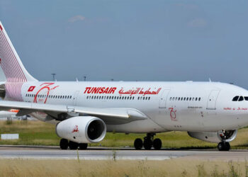 استدعاء طائرات إيرباص “إيه320”: الخطوط التونسية تؤكد خضوع الطائرة للتحيين البرمجي وتأمين جاهزيتها التشغيلية