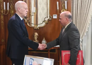 رئيس الجمهورية: تأخر الطائرات غير مقبول ولا تفريط في مؤسساتنا العمومية