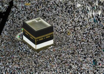  إشارات أحمد الحمروني: اشتدّي أزمة تنفرجي…