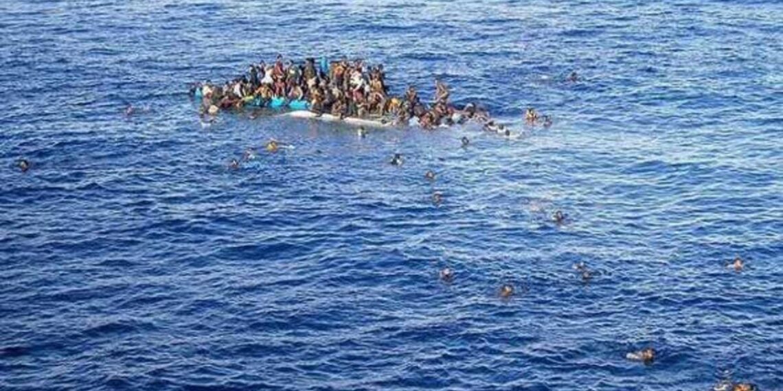 الهجرة غير شرعية: غرق مركب يتسبب في وفاة 34 مهاجرا بينهم 14 مصريا