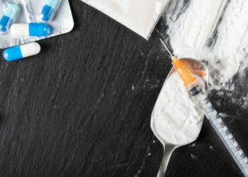 القبض على عناصر إجرامية خطيرة وحجز مخدرات معدة للترويج في الزهراء