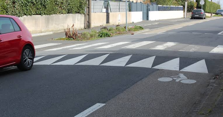 قفصة: اللجنة الجهوية للسلامة المرورية تقرّ إزالة مخفضات السرعة العشوائية