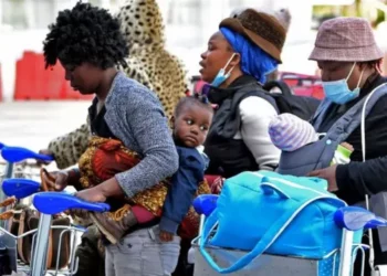 المنظمة الدولية للهجرة بتونس تؤمن العودة الطوعية لـ135 مهاجرا غينيا إلى بلدهم الاصلي