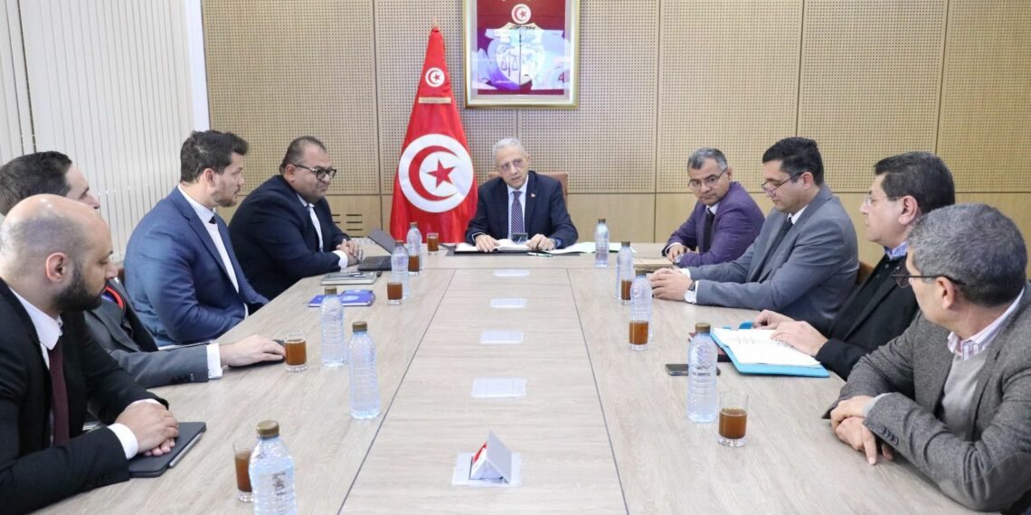 وزارة الصحة تجري جلسة عمل مع “فيليبس” لتحديث تجهيزات التصوير والإنعاش والرقمنة في المستشفيات