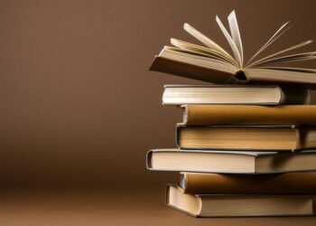 إشارات أحمد الحمروني: لأجلك يا كتاب