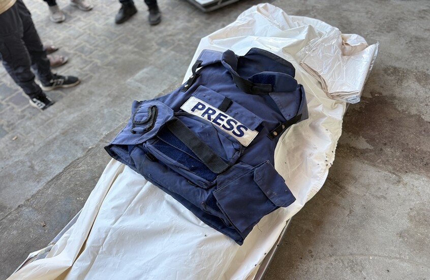 غزة: مقتل 11 فلسطينيا بينهم 3 صحفيين بقصف مسيّرة إسرائيلية في غزة