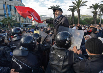 إشارات أحمد الحمروني:  شهر المحن