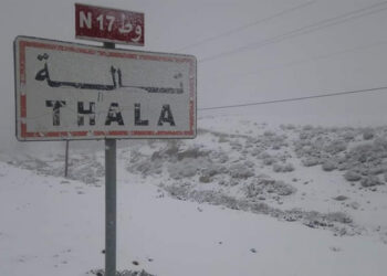 القصرين: تساقط كميات طفيفة من الثلوج بتالة واستنفار محلّي تحسّبًا لأيّ طارئ