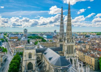 قنصليتين جديدتين بأجاكسيو وبوردو بفرنسا