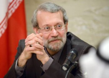 إيران: علي خامنئي يفوّض علي لاريجاني لإدارة البلاد أثناء الحرب