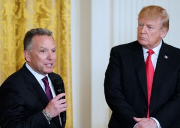 ستيف ويتكوف : “ترامب متعجّب من عدم استسلام إيران حتى الآن”