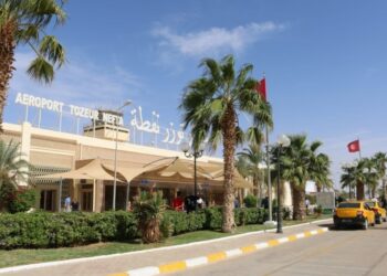 توزر: النظر في سبل تنشيط مطار توزر نفطة الدولي