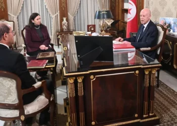 رئيس الدّولة يدعو لإنجاز أحياء سكنية جديدة عن طريق الشركة الوطنية العقارية وشركة النهوض بالمساكن الإجتماعية