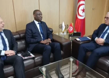 وزير الإقتصاد يلتقي المدير الإقليمي لدائرة المغرب العربي بالبنك الدولي