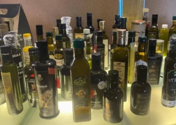 تونس تفوز بالمركز الأول في مسابقة ‘كليوباترا’ لزيت الزيتون بمصر