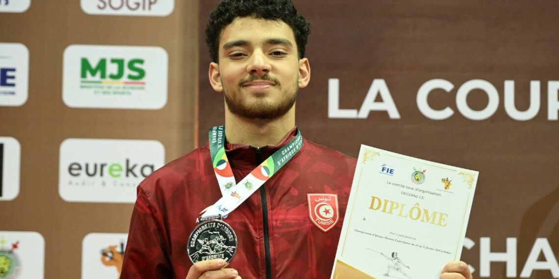 السباحة التونسية تتألق في الولايات المتحدة: ذهب للجوادي وبرونز للحفناوي