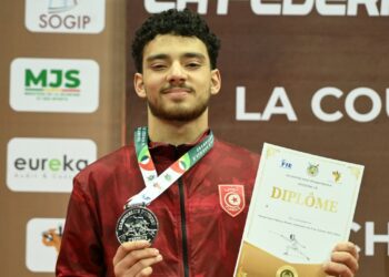 السباحة التونسية تتألق في الولايات المتحدة: ذهب للجوادي وبرونز للحفناوي