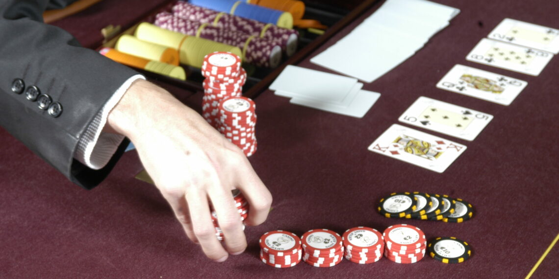 الرائد الرسمي يصدر قرارا لضبط النظام المنطبق على “نوادي القمار” لمكافحة غسل الأموال وتمويل الإرهاب وانتشار التسلح