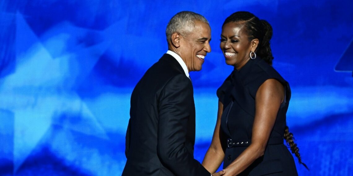 أمريكا: بعد 12 ساعة…ترامب يحذف منشور صادم لأوباما وزوجته