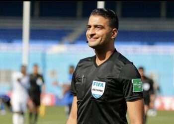 نظرا لارتكابهم “خطأ جسيما وغير مبرر” في مباراة الإفريقي والصفاقسي: تجميد نشاط هيثم قيراط وأسامة شريط