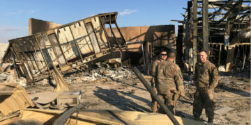 بفعل الصواريخ الإيرانية : القواعد الأمريكية في دول الخليج أصبحت غير صالحة.