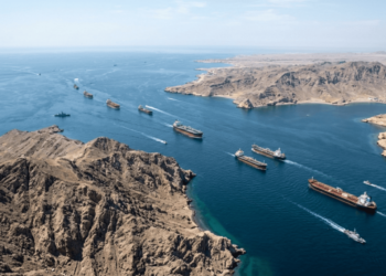 اقتصاد: أسعار النفط تتراجع بأكثر من 5 ℅ بعد تصريح ترامب بإنهاء الحرب على إيران