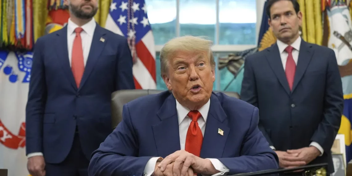 بسبب الحرب على إيران: أنباء عن انقسام حول دونالد ترامب